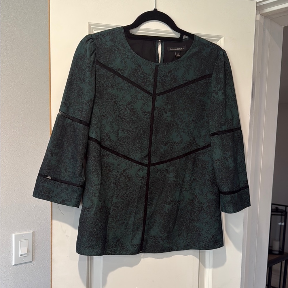 Banana Republic Green Blazer with Chevron Pattern
